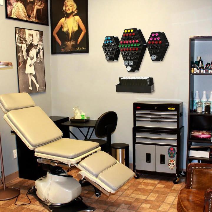 Tattoo Ink Wall Rack Display - 3 Coffin Set & Tray